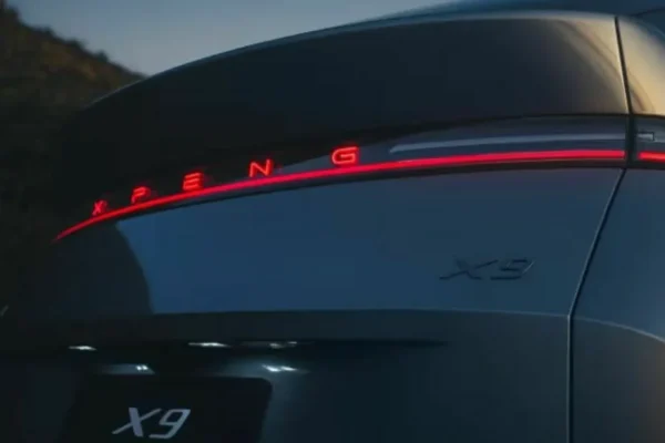 XPENG X9